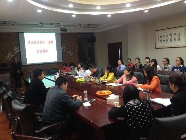 關(guān)慕楨,,精神衛(wèi)生學教研室講師,第四軍醫(yī)大學應用心理學碩士,,博士,,現(xiàn)主要研究方向為精神神經(jīng)疾病高危群體的危險性評估及腦機制 關(guān)慕楨,精神衛(wèi)生學教研室講師,,第四軍醫(yī)大學應用心理學碩士,,博士,現(xiàn)主要研究方向為精神神經(jīng)疾病高危群體的危險性評估及腦機制